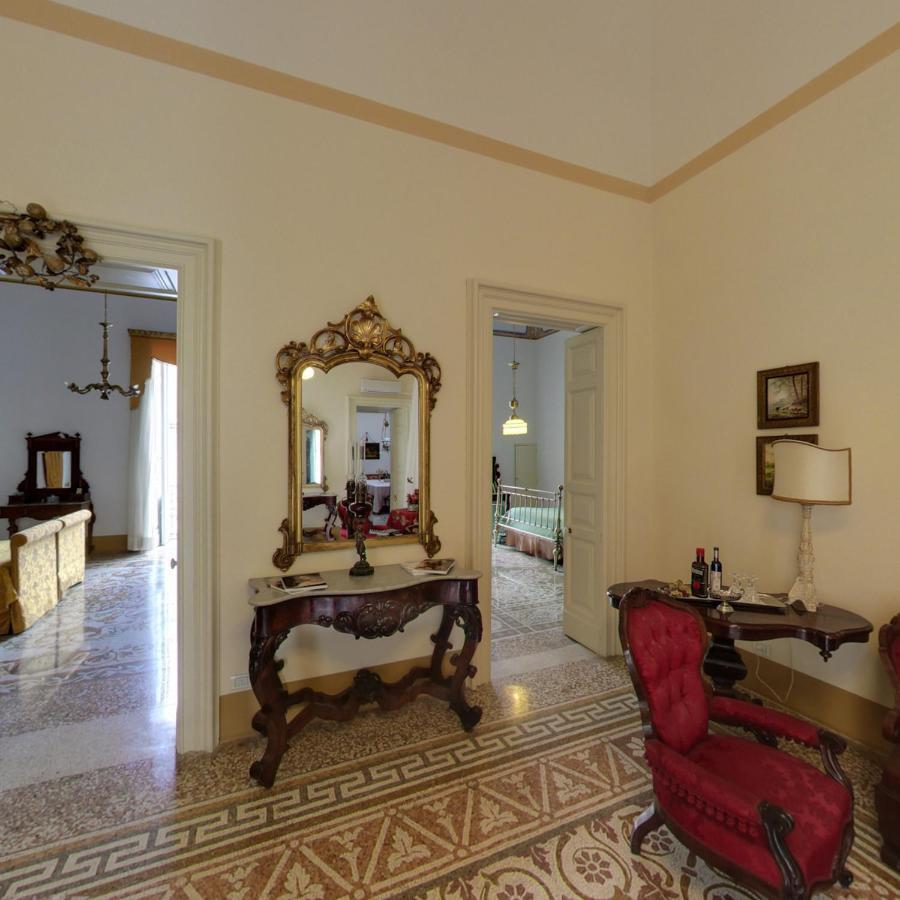 Palazzo Pio Apartment Лечче Экстерьер фото